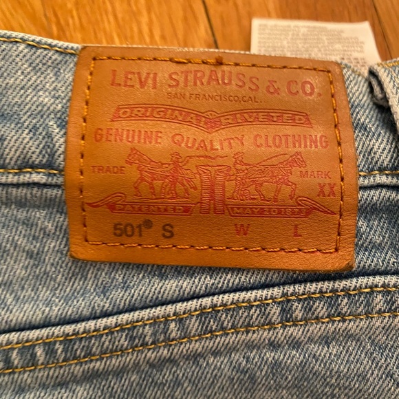 Levi’s 501 Jeans - Picture 2 of 5